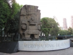 Diese tonnenschwere Stele wurde quer durch Mexiko zum Museum der Anthropologie transportiert.