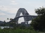 La Puente de las Amerika spannt sich ueber den Panamakanal.
